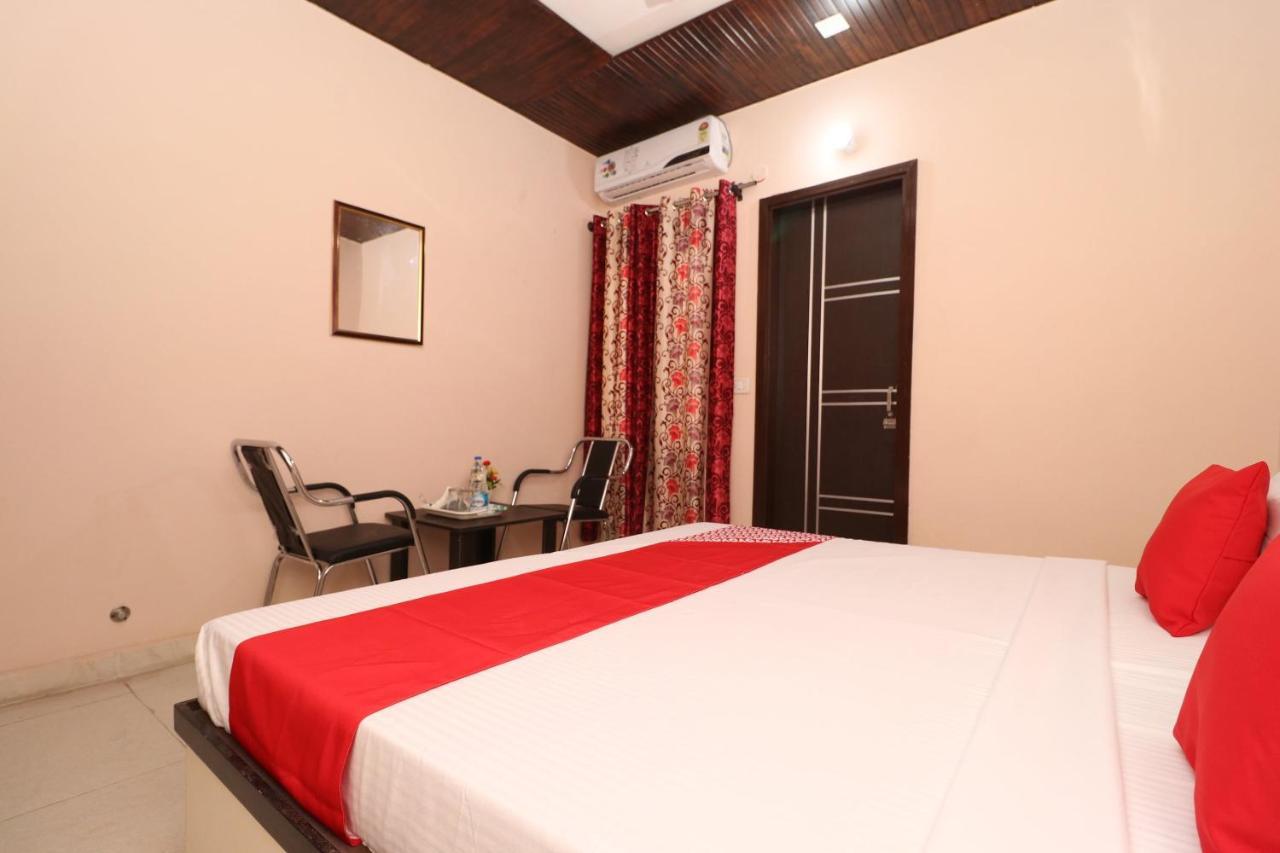Oyo 28338 New Life Hotel Banur Eksteriør billede
